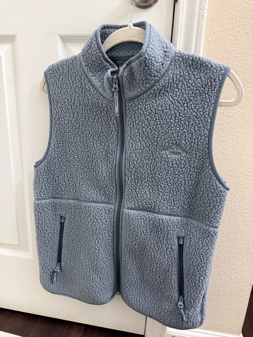 Aritzia TNA Sherpa Vest